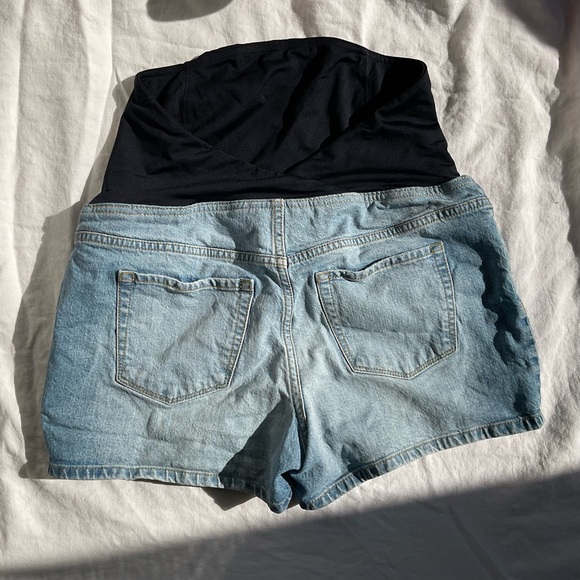Isabel Maternity By Ingrid and Isabel jean midi shorts size 6 high wasted - Picture 2 of 6